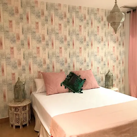 Triana Luxury Hotel 3*