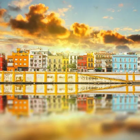 Ξενοδοχείο Triana Luxury 3*