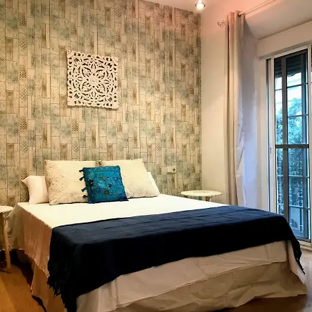 Triana Luxury Hotel 3*